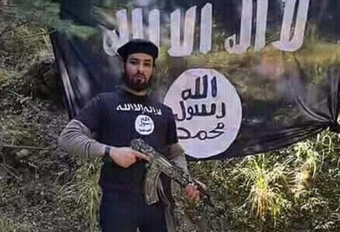 காஷ்மீரில் முதல் தாக்குதலை நடத்தியதாக ஐ.எஸ். பயங்கரவாத இயக்கம் அறிவிப்பு; பாதுகாப்பு படை சொல்வது என்ன?