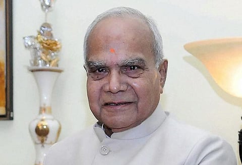 சட்டத்தின் அடிப்படையிலேயே அதிகாரிகளுடன் ஆலோசனை மேற்கொள்ளப்பட்டது: ஆளுநர் விளக்கம்