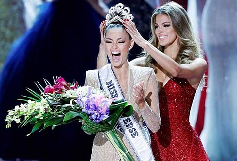 தென் ஆப்பிரிக்க அழகி 2017 மிஸ் யூனிவர்ஸ் பட்டம் வென்றார்