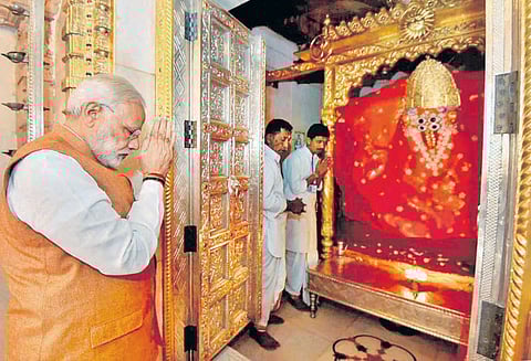 டோக்லாமில் படைகுவிப்பின்போது சீனத் தூதரை கட்டிப் பிடித்தது ஏன்? ராகுல்காந்திக்கு பிரதமர் ஆவேச கேள்வி