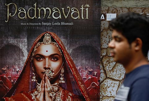 தீர்வு எட்டப்படும் வரையில் பத்மாவதி படத்தை திரையிட அனுமதிக்க மாட்டோம் என பீகார் அரசு அறிவிப்பு