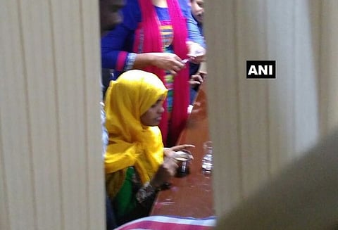 ஹாதியாவை அவருடைய கணவர் சந்திக்க முடியாது பாதுகாவலராக நியமிக்கப்பட்ட கல்லூரி டீன் பேட்டி