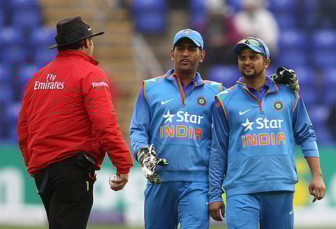 நான் கோபப்படுவேனா? சுரேஷ் ரெய்னாவின் கூற்றுக்கு டோனி காட்டமான பதில்