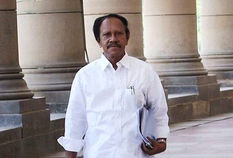 தமிழக அரசுக்கு மத்திய அரசு நிதிஉதவி வழங்க வேண்டும் பிரதமர் மோடியிடம், தம்பிதுரை வலியுறுத்தல்