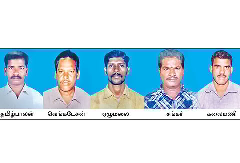 ஒகி புயலில் சிக்கி மாயமான நாகை மீனவர்கள் 16 பேரின் கதி என்ன? உறவினர்கள் கண்ணீர்