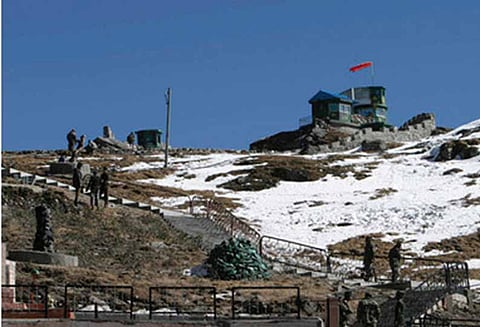 சிக்கிம் எல்லை டோக்லாமில் மீண்டும் ஆக்கிரமிப்பு சீனா வீரர்களை குவிக்கிறது