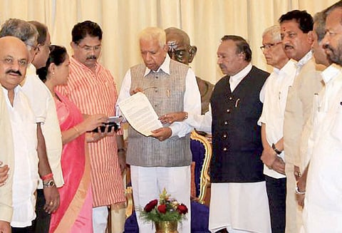 இந்து அமைப்பினர் கொலை: பா.ஜனதா தலைவர்கள் கவர்னருடன் சந்திப்பு