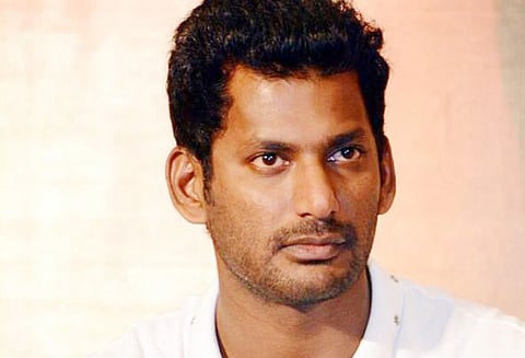 கோர்ட்டு அவமதிப்பு வழக்கு நடிகர் விஷால் நேரில் ஆஜராக வேண்டும்