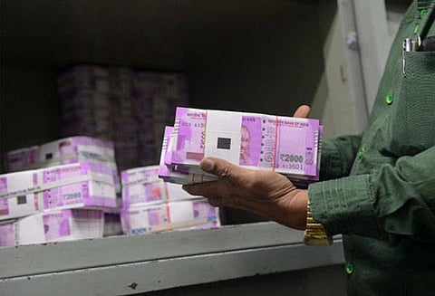 நகர்புறங்களில் உள்ள ஏ.டி.எம் மையங்களில் இரவு 9 மணிக்கு மேல் பணம் நிரப்பக்கூடாது: மத்திய அரசு