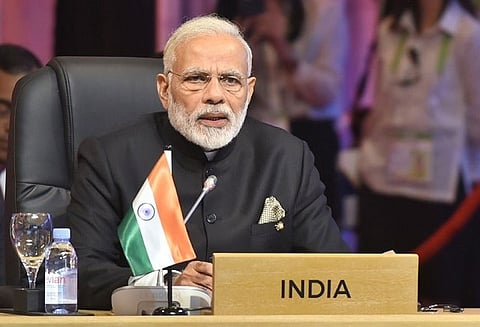 ஒகி புயலால் பாதிக்கப்பட்ட தமிழகம், கேரளா மற்றும் லட்சத்தீவிற்கு முதற்கட்டமாக ரூ.325 கோடி நிதி: பிரதமர் மோடி