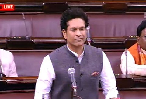 மாநிலங்களவையில் சச்சின் பேசுகையில் இடையூறு ஏற்படுத்திய விவகாரம் காங்கிரஸ் எம்.பி.க்களுக்கு கண்டனம்