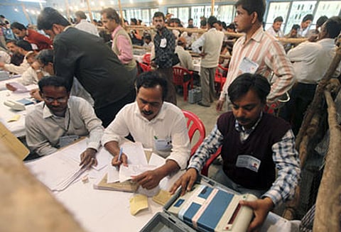 ஆர்.கே. நகர் இடைத்தேர்தல்: 3வது சுற்று வாக்கு எண்ணிக்கை நடந்து வருகிறது