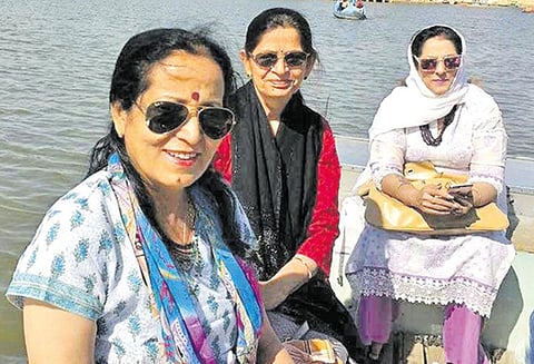 60 வயதில் ஆனந்த பயணம்