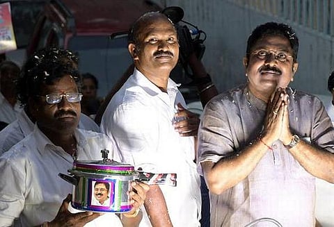 ஆர்.கே. நகர் இடைத்தேர்தலில் 40,707 வாக்குகள் வித்தியாசத்தில் டிடிவி தினகரன் அமோக வெற்றி!