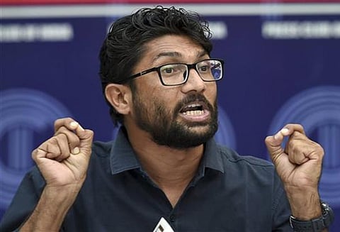 ஆர்.கே.நகரில் நோட்டாவைவிட குறைவான வாக்கு பெற்ற பா.ஜனதா, ஜிக்னேஷ் மேவானி டுவிட்டரில் கேலி