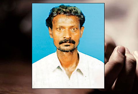 மரத்தில் இருந்து தவறி விழுந்த தொழிலாளி சாவு