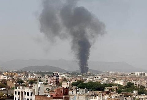 ஏமனில் சவூதி அரேபிய தலைமையிலான கூட்டுப்படைகள் வான்வெளி தாக்குதல்: 25 பேர் பலி