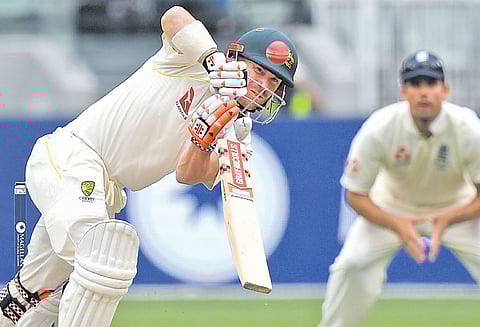 4-வது நாள் ஆட்டம் மழையால் பாதிப்பு ‘டிரா’வில் முடிய வாய்ப்பு