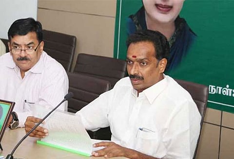 தற்காலிக ஓட்டுநர்கள், நடத்துநர்கள் மூலம் பேருந்துகளை இயக்க அரசு முடிவு