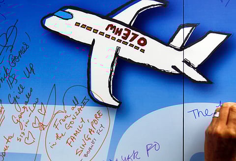 மாயமான விமானத்தின் பாகங்களை கண்டறிய மீண்டும் தேடும் பணியை துவங்குகியது மலேசியா