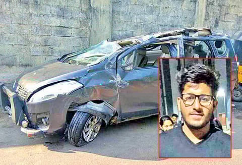 கார் தலைகீழாக கவிழ்ந்த விபத்தில் வாலிபர் பலி 7 பேர் படுகாயம்