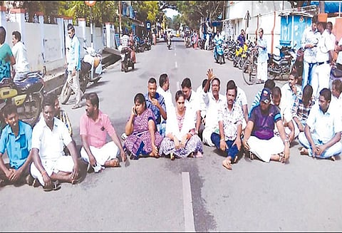 ஆம்புலன்ஸ் வராததால் சிகிச்சைக்கு தாமதம்: வலிப்பு நோயால் பெண் பரிதாப சாவு