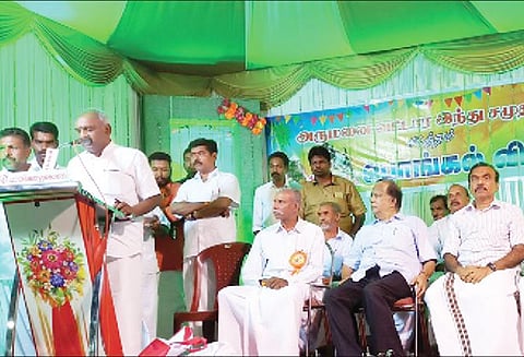 பொங்கல் விழாவில் ஏழைகளுக்கு நலத்திட்ட உதவிகள் பொன்.ராதாகிருஷ்ணன் வழங்கினர்