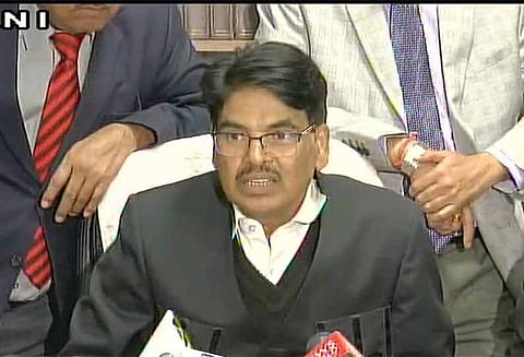 உச்ச நீதிமன்ற நீதிபதிகள், அவர்களுக்குள்ளே பேசி பிரச்சனையை தீர்த்துக்கொண்டனர் - இந்திய பார்கவுன்சில்