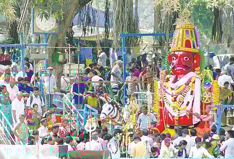 காணும் பொங்கல் – தை அமாவாசையையொட்டி சுற்றுலா தலங்களில் கூட்டம் அலைமோதியது