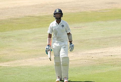 தென் ஆப்பிரிக்காவுக்கு எதிரான 2-வது டெஸ்ட்: இந்திய அணி திணறல்