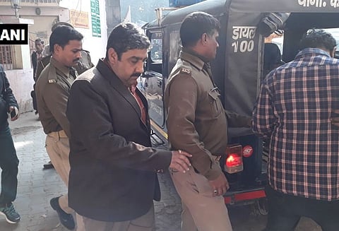 ரூ.97 கோடி பழைய ரூபாய் நோட்டுகள் பறிமுதல் செய்யப்பட்டதில் 16 பேர் கைது