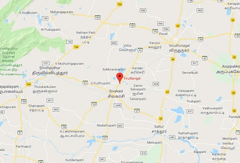 சிவகாசி அருகே திருத்தங்கலில் ரெயில் மறியலில் ஈடுபட முயன்ற பட்டாசு தொழிலாளர்கள் கைது