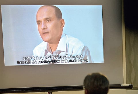 ஈரானில் இருந்து குல்பூஷண் ஜாதவை கடத்தியவனுக்கு பாகிஸ்தான் உளவுத்துறை பணம் வழங்கியது