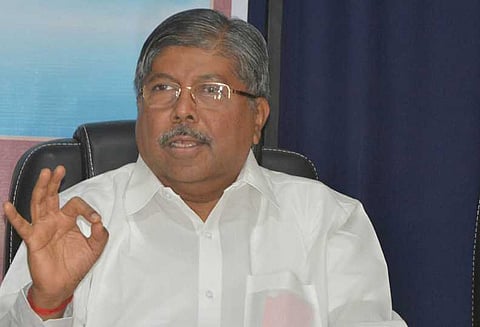 தனது கருத்திற்காக கட்சி தொண்டர்களிடம் மன்னிப்பு கோரிய மகாராஷ்டிர மந்திரி