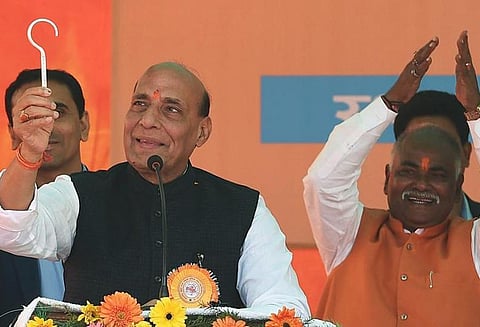 எல்லைத் தாண்டி தாக்குதல் நடத்தவும் தயங்கமாட்டோம் என்பதை இந்தியா காட்டிவிட்டது ராஜ்நாத் சிங்