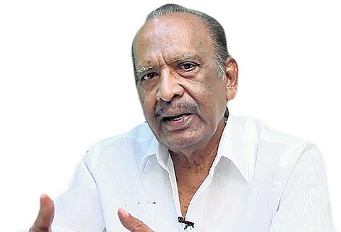 படப்பிடிப்பின்போது இயக்குனர் மகேந்திரன் மயங்கி விழுந்தார் தனியார் மருத்துவமனையில் தீவிர சிகிச்சை