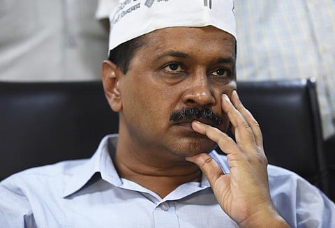 ஆம் ஆத்மி 20 எம்.எல்.ஏ.க்கள் பதவி இழந்தனர் தேர்தல் கமிஷன் சிபாரிசை ஏற்று ஜனாதிபதி நடவடிக்கை