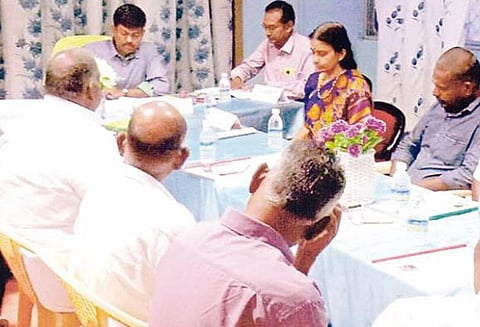 விற்பனைக் குழுவில் இருப்பு வைக்கும் நெல்லுக்கு வங்கிகள் மூலம் கடன் வழங்க ஏற்பாடு