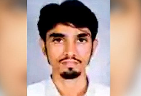 குஜராத் தொடர் வெடி குண்டு தாக்குதலில் தொடர்புடைய இந்தியன் முஜாகிதீன் பயங்கரவாதி கைது