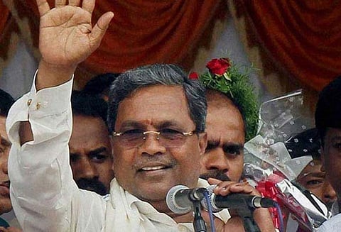 பாரதீய ஜனதா - காங்கிரஸ் டுவிட்டரில் மோதல்; அமித்ஷா, எடியூரப்பா ‘சிறை பறவைகள்’ சித்தராமையா கிண்டல்