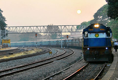 கோடைகால சிறப்பு கட்டண ரெயில்கள் அறிவிப்பு