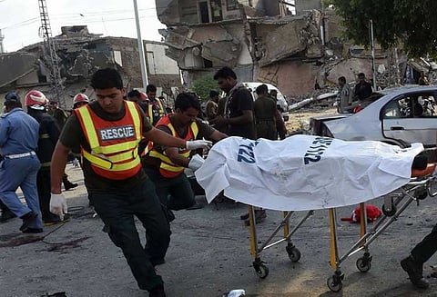 பாகிஸ்தானில் கண்ணிவெடி தாக்குதலில் ஒரே குடும்பத்தைச்சேர்ந்த 8 பேர் பலி