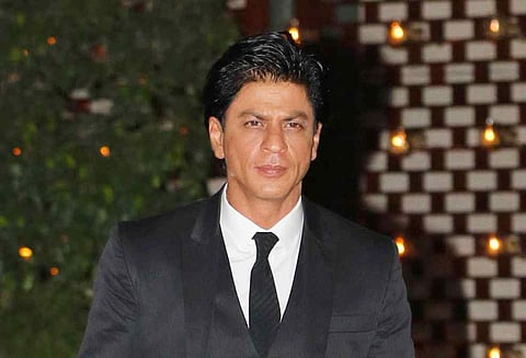 மும்பையில் நடிகர் ஷாருக்கானின் பண்ணை இல்லத்திற்கு சீல் வைப்பு; வருமான வரி துறை நடவடிக்கை