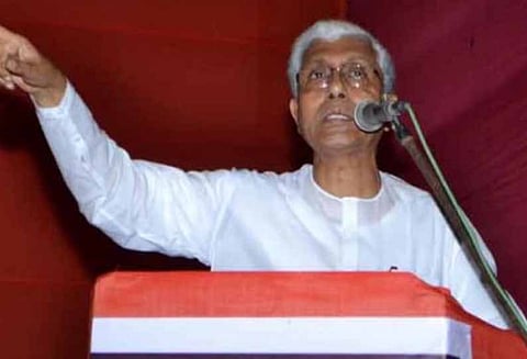 இந்தியாவில் தான் ...! 5 முறை முதல்வர், கையிருப்பு ரூ.1520, வங்கி கணக்கில் ரூ. 2410, மொபைல் போன் இல்லை