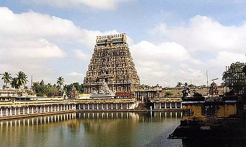 சிதம்பரம் கோவிலில் கனகசபை மீதேறி பக்தர்கள் வழிபட அனுமதி