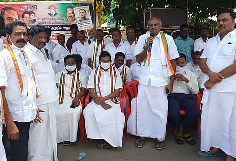 ஒவ்வொரு கட்சிக்கும் உள்ள கொள்கையில் யாரும் தலையிட முடியாது