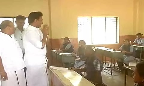 "நான் இருக்கிறேன்... தைரியமாக தேர்வு எழுதுங்கள்" - மாணவர்களிடம் அமைச்சர் அன்பில் மகேஷ் பேச்சு