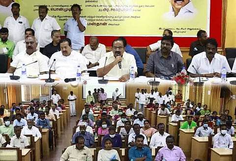 விழுப்புரம் மாவட்டத்தில் அனைத்து ரேஷன் கடைகளுக்கும் விரைவில் சொந்த கட்டிடம் ஆய்வுக்கூட்டத்தில் அமைச்சர் சக்கரபாணி தகவல்