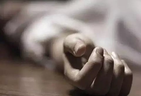 பிளஸ்-2 மாணவன் தூக்குப்போட்டு தற்கொலை