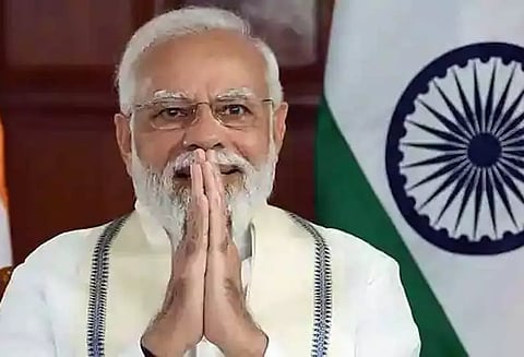 பெட்ரோல், டீசல் விலை குறைப்பு: பிரதமர் மோடி பாராட்டு